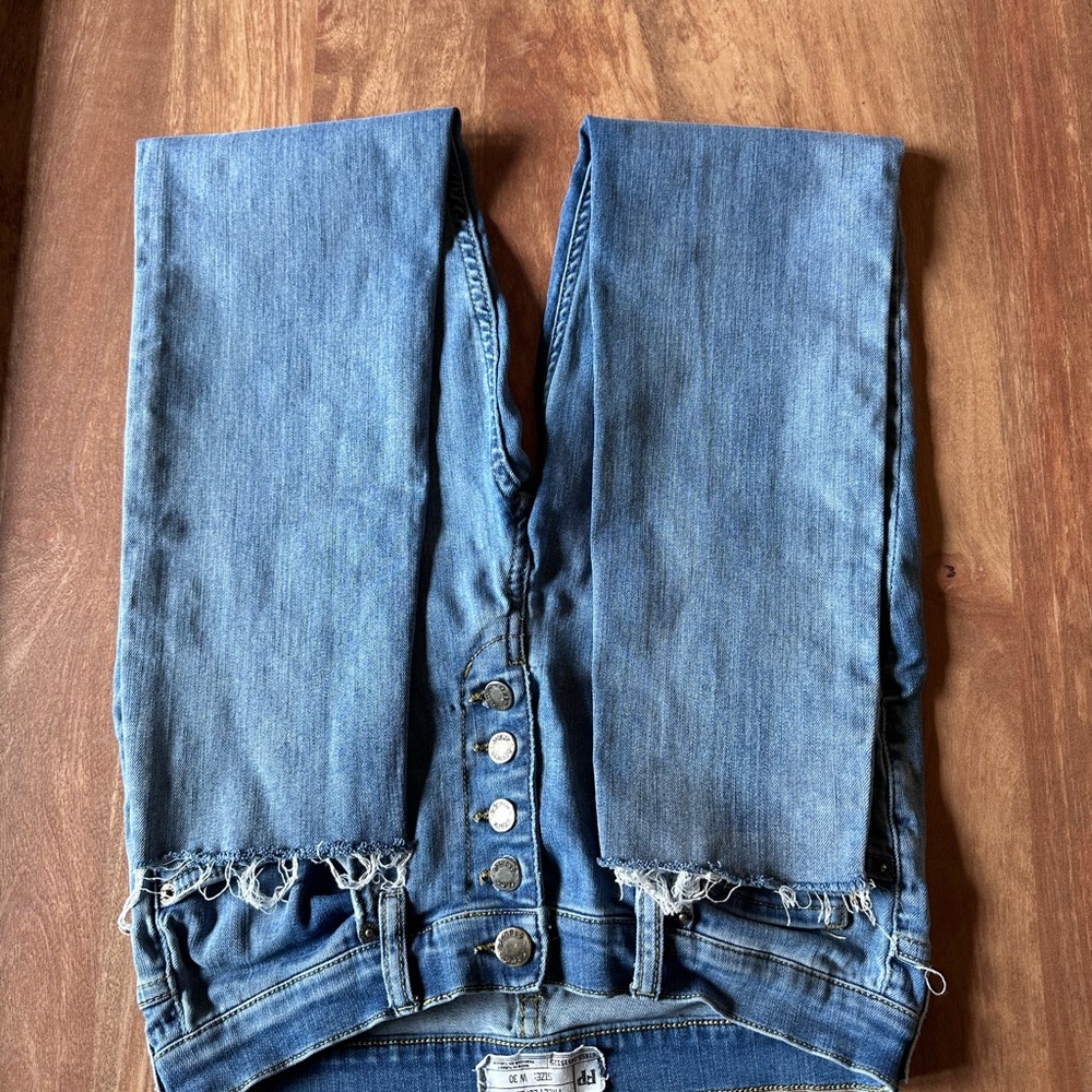 Free People Light Blue Cropped Jeans